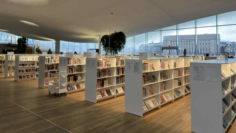 Helsinio Oodi, Vuosaari biblioteka